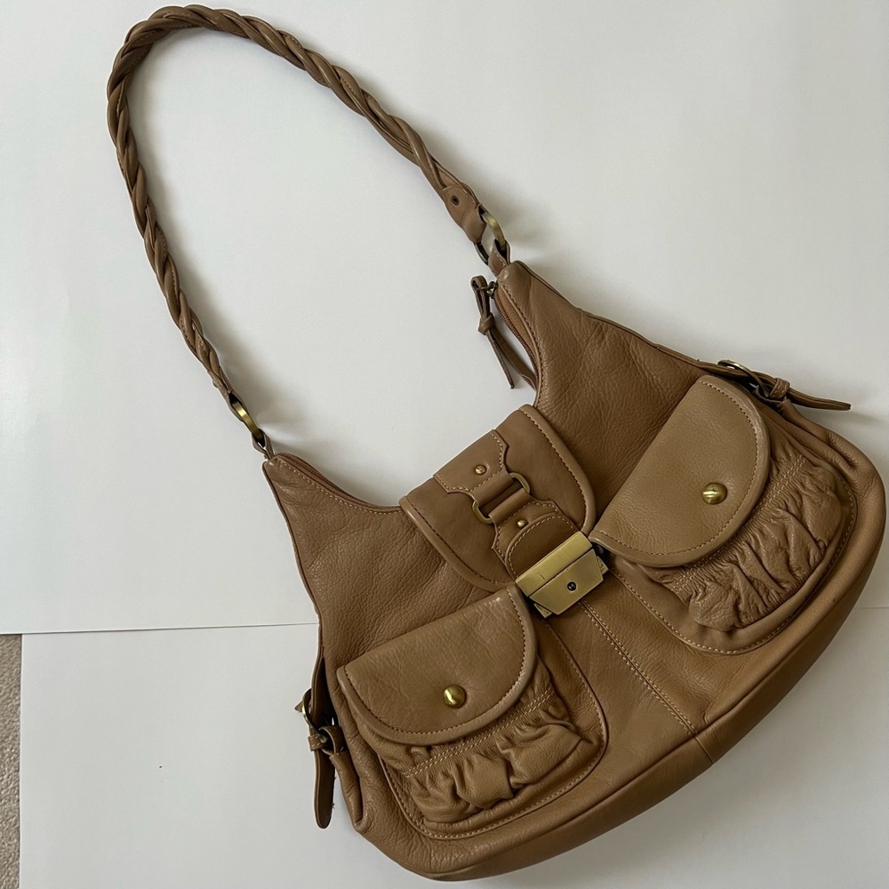 Genuine leather beige shoulder bag with braided handle
